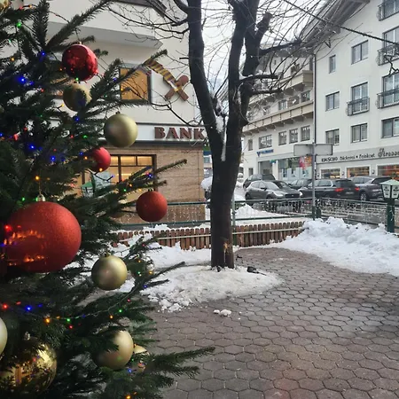 Kirchenwirt Otel Zell am Ziller